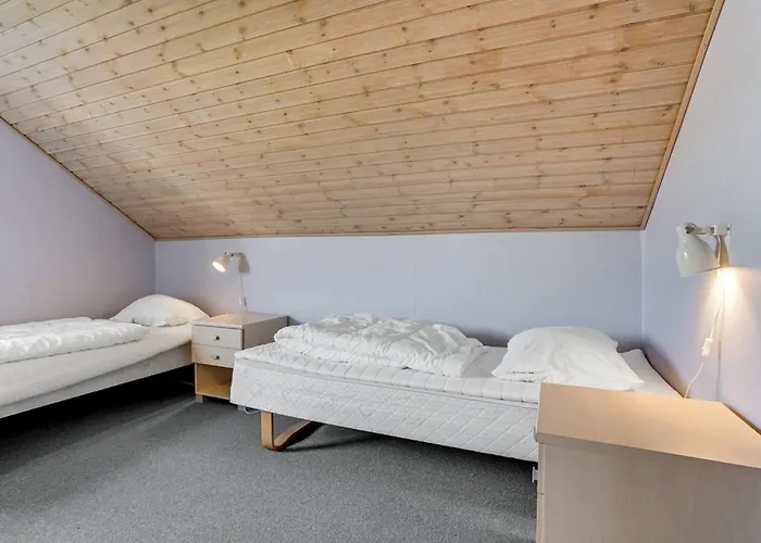 Apartment Ginger - 2-3km From The Sea By Interhome